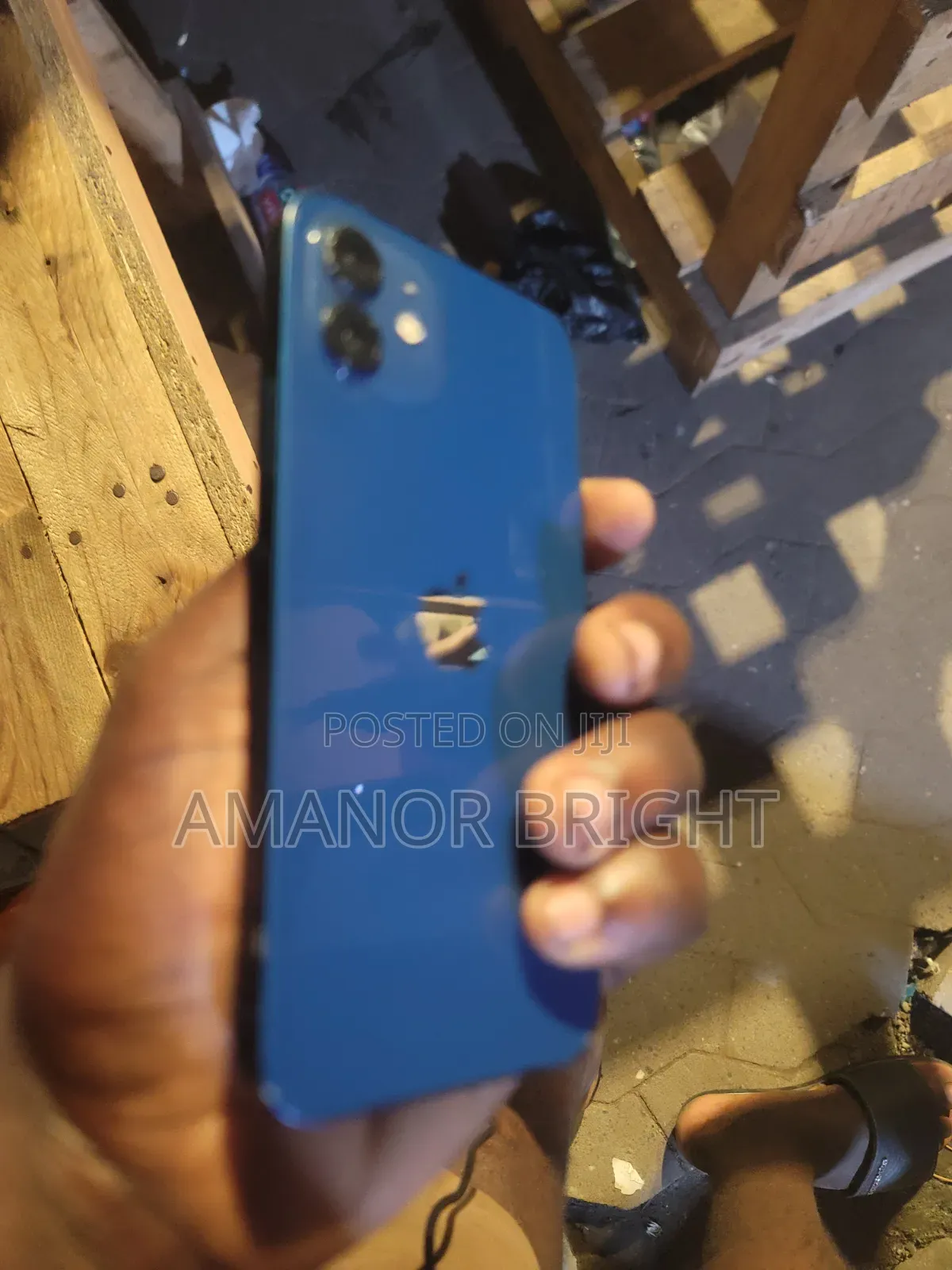 New Apple iPhone 12 64 GB Blue
