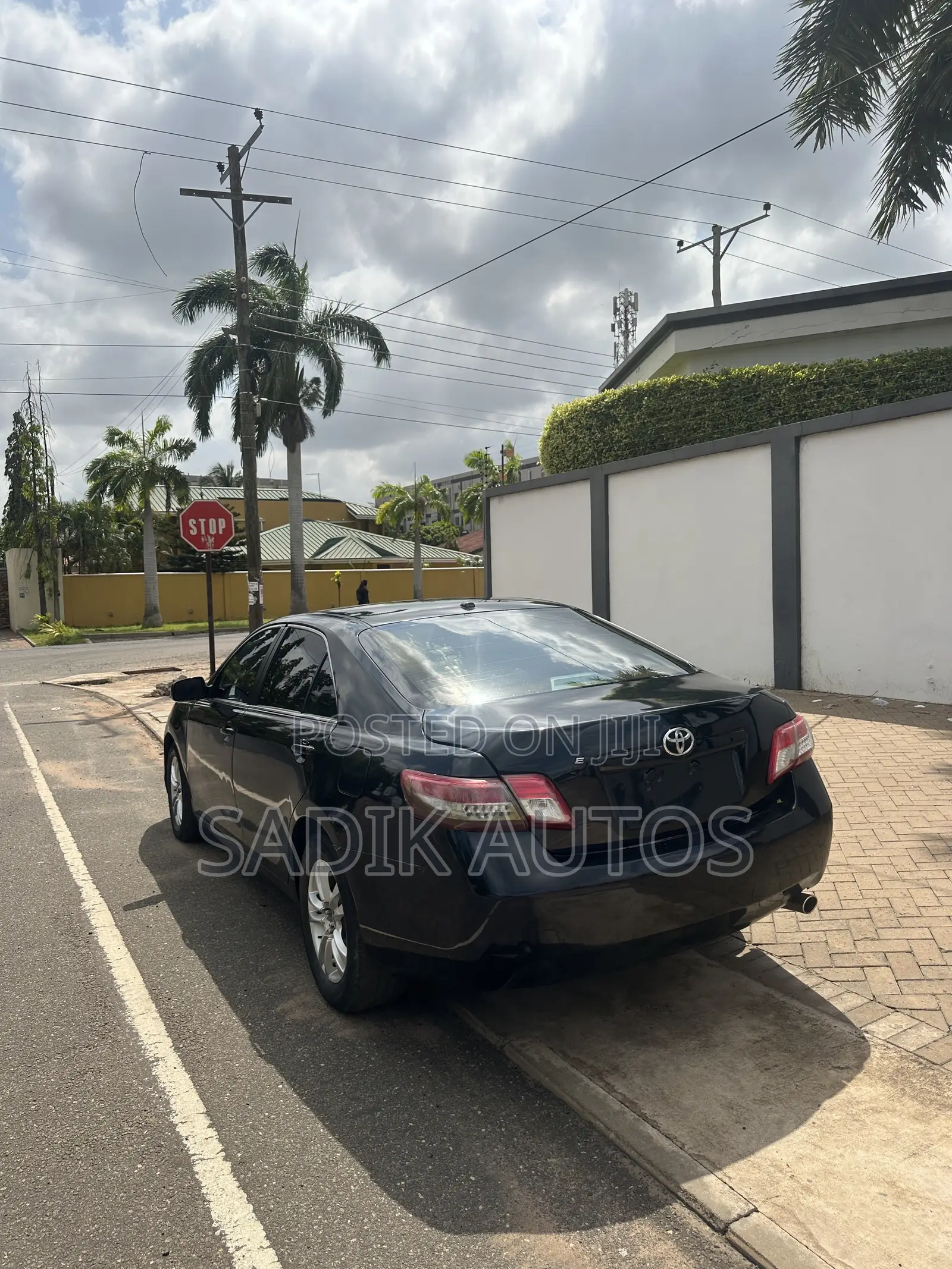 Toyota Camry LE 4dr Sedan (2.5L 4cyl 6A) 2011 Black