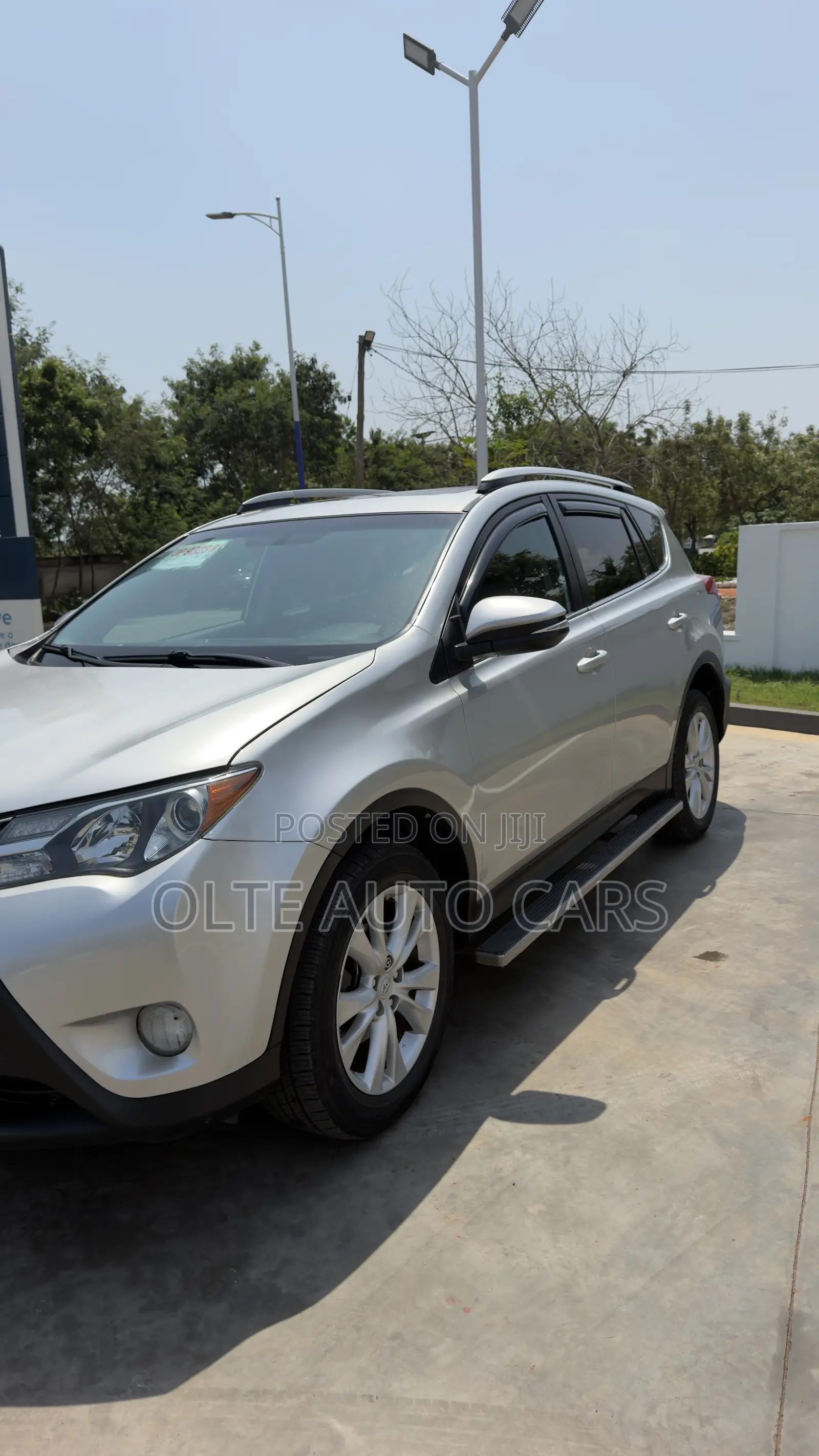 Toyota RAV4 Limited 4dr SUV AWD (2.5L 4cyl 6A) 2015 Silver