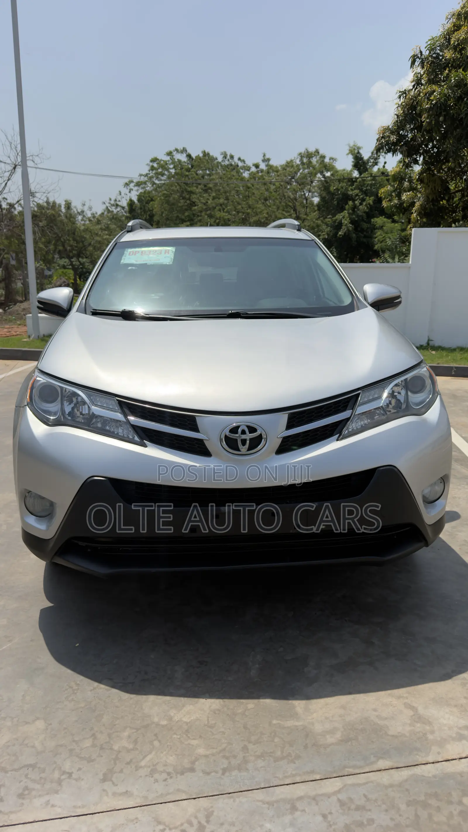 Toyota RAV4 Limited 4dr SUV AWD (2.5L 4cyl 6A) 2015 Silver