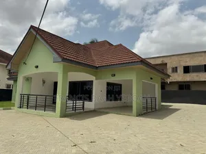 3bdrm House in Shining Star Real, Accra Metropolitan for rent