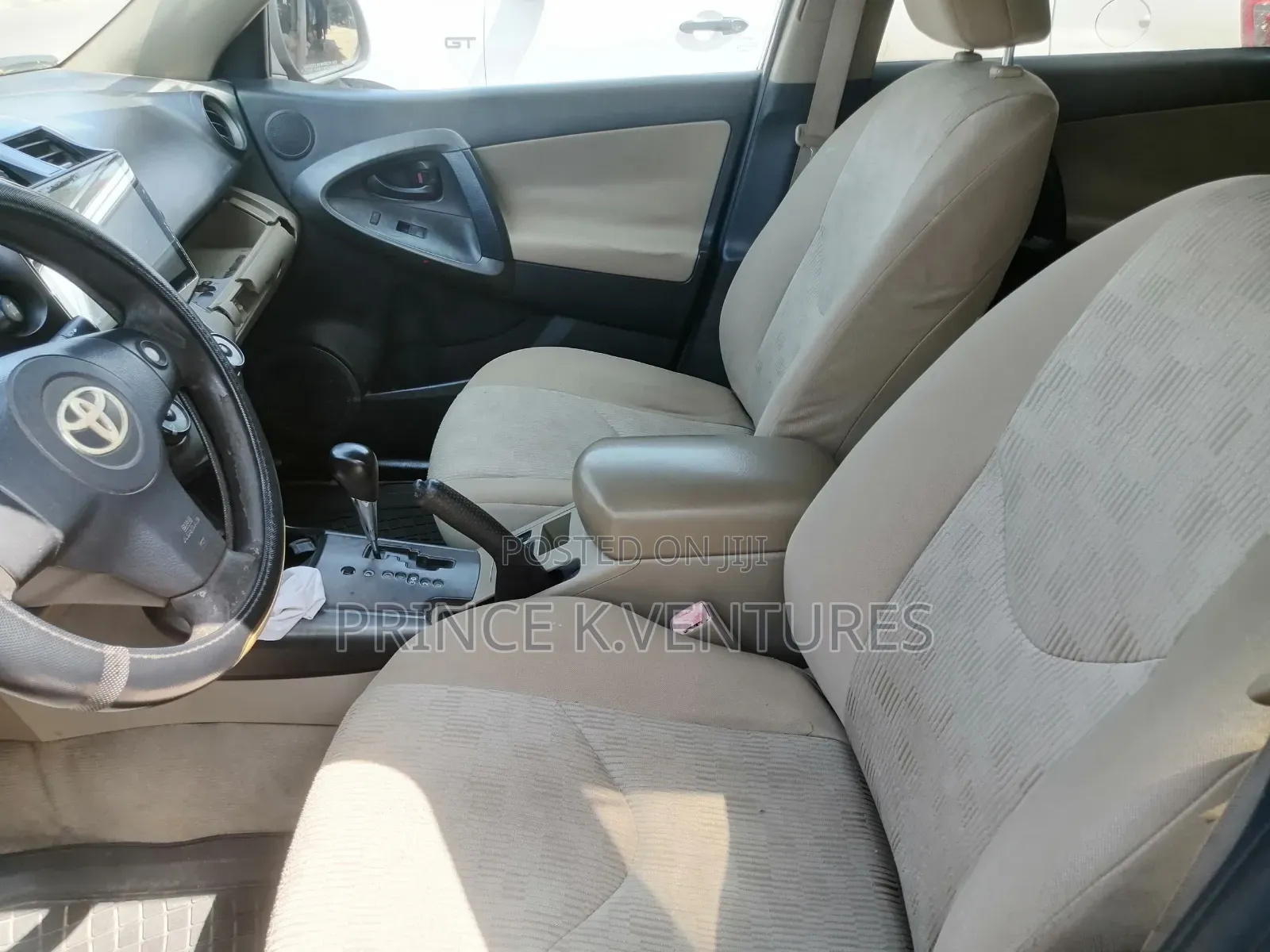Toyota RAV4 2.5 2010 Red
