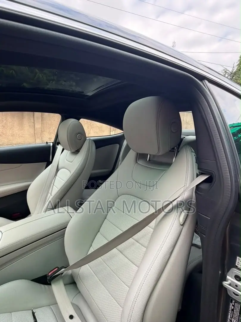 Mercedes-Benz C300 Base Coupe RWD (2.0L 4cyl 7A) 2017 Silver