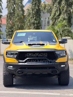 RAM ProMaster 2024 Yellow