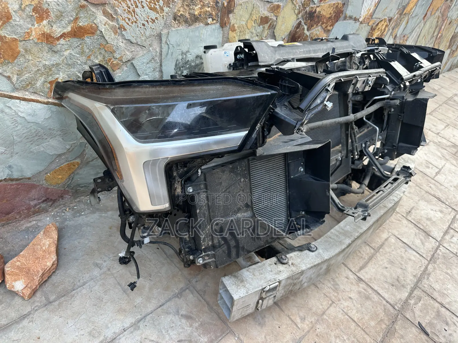 Toyota Tundra 2023 Front Cut Complete Available