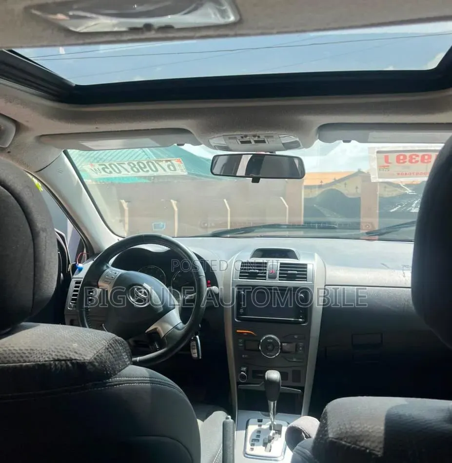 Toyota Corolla S 4dr Sedan (1.8L 4cyl 4A) 2013 Gray