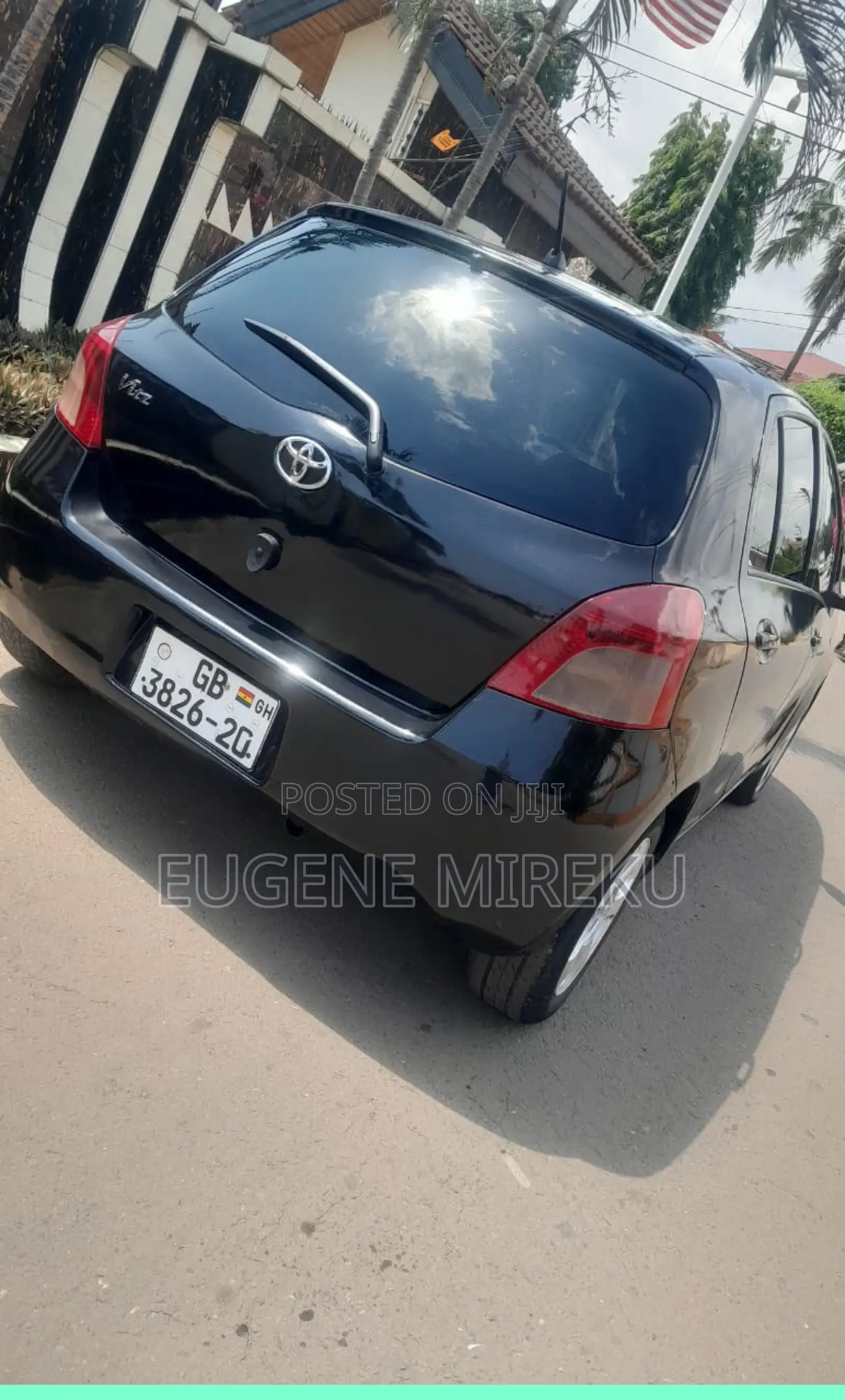 Toyota Vitz 2010 Black