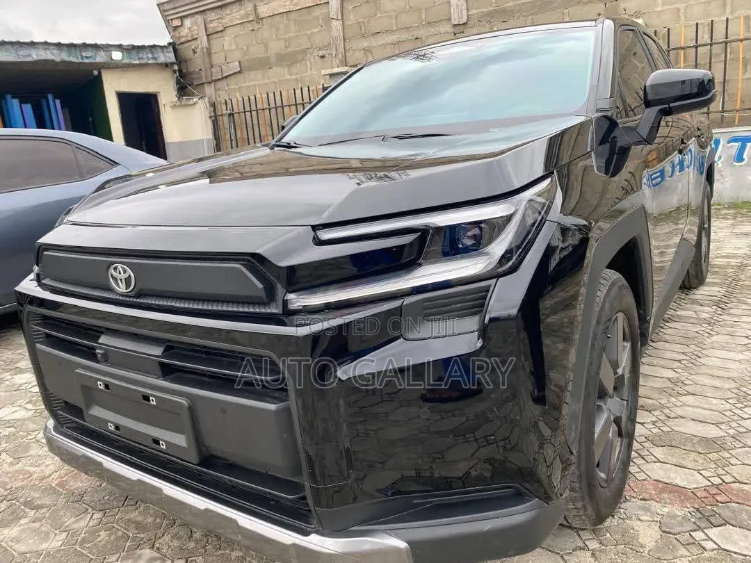 New Toyota RAV4 XLE Premium 2026 Brown