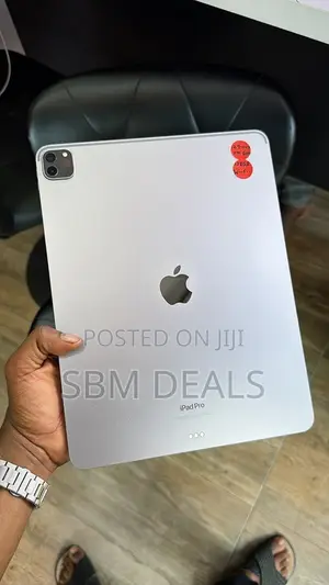 Apple iPad Pro 12.9 (2022) 128 GB Gray