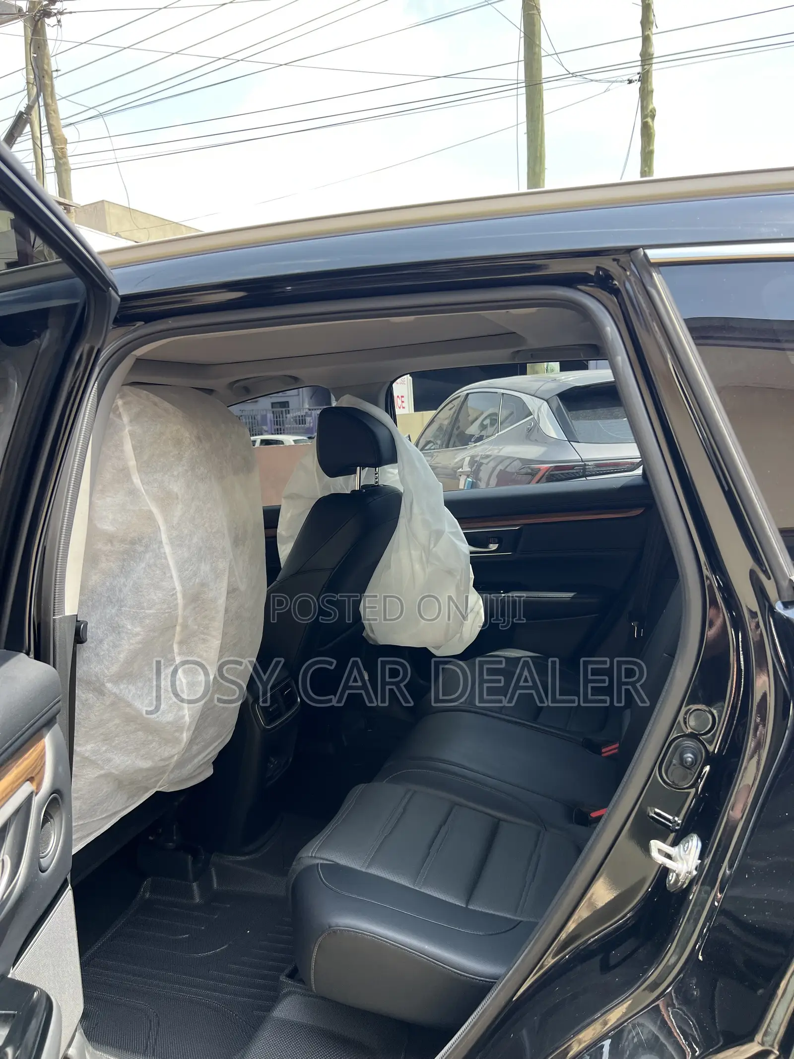 Honda CR-V Touring 4dr SUV (1.5L 4cyl CVT) 2017 Black
