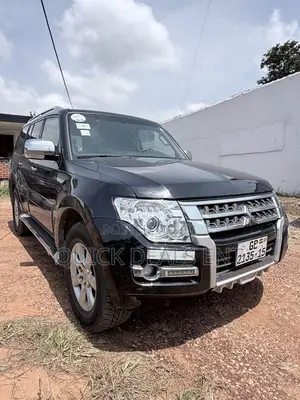 Mitsubishi Pajero V90 2.8 GL 2015 Black