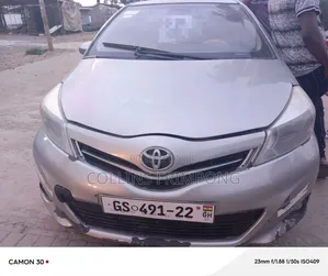 Toyota Yaris L Hatchback 5dr 2012 Gray
