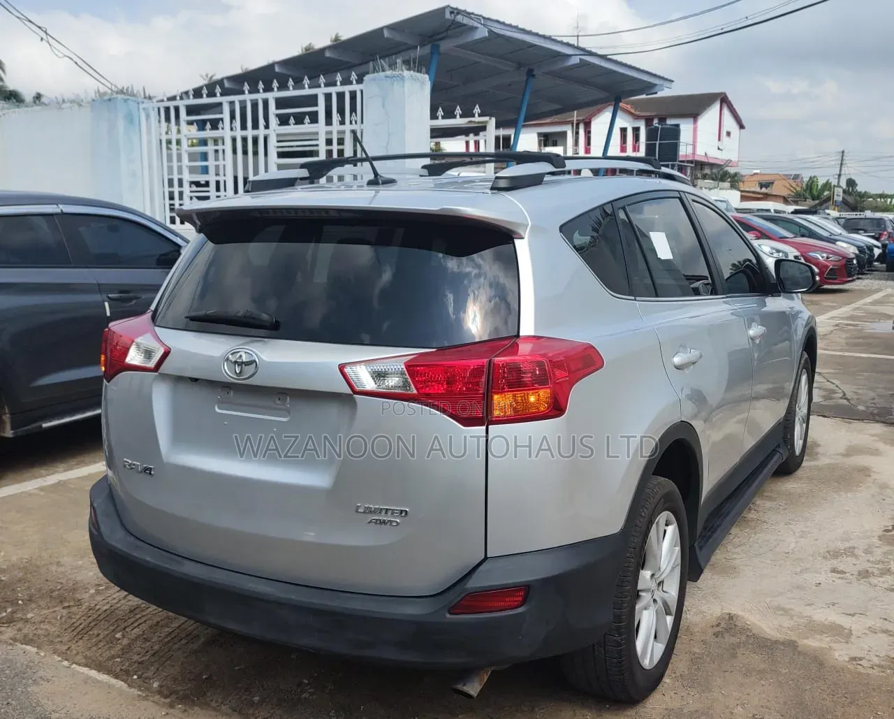 Toyota RAV4 Limited AWD (2.5L 4cyl 6A) 2013 Silver