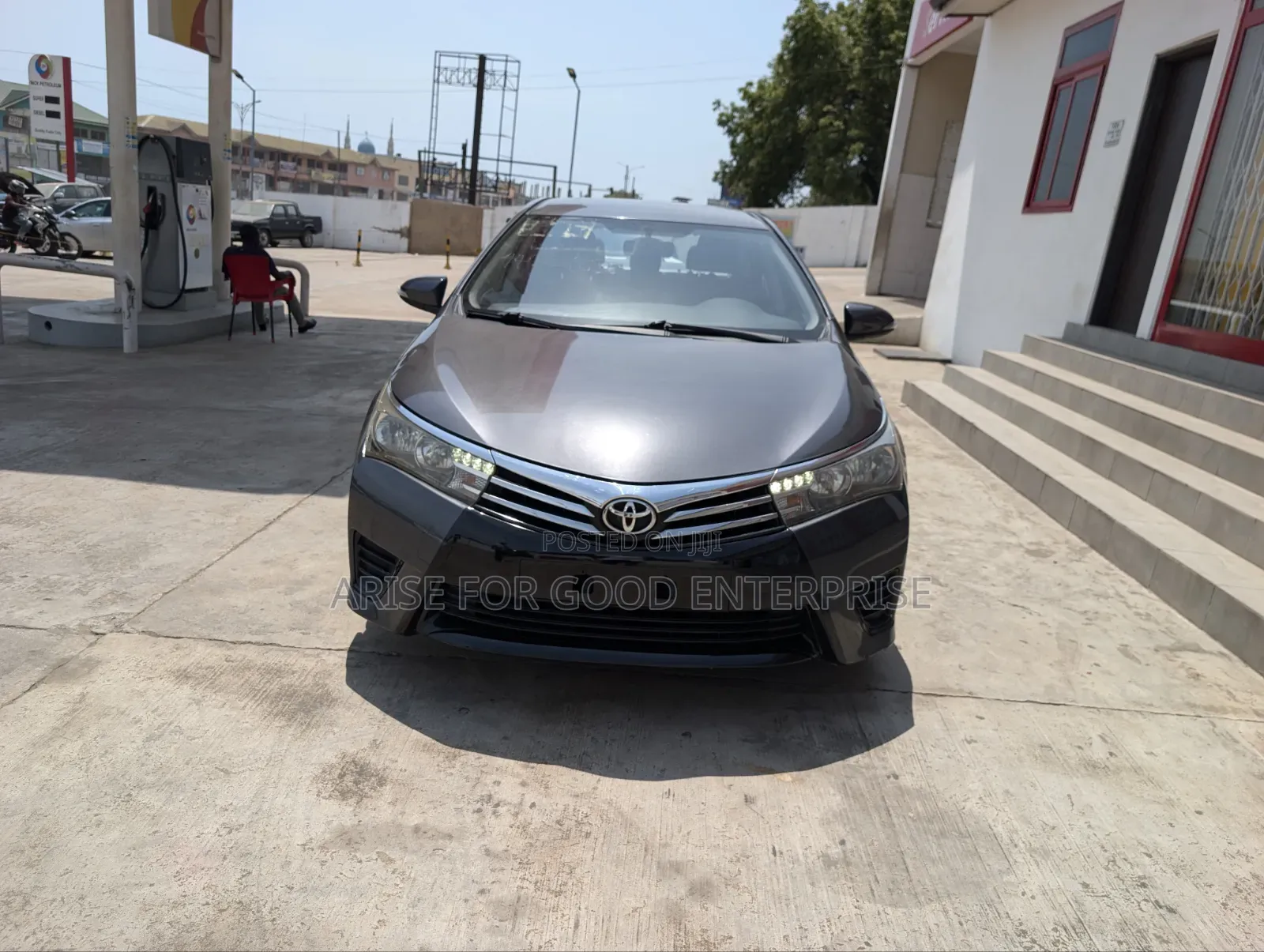 Toyota Corolla LE 4dr Sedan (1.8L 4cyl 4A) 2013 Gray