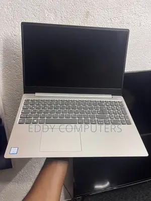 Laptop Lenovo IdeaPad 330S 8GB Intel Core i5 SSD 256GB