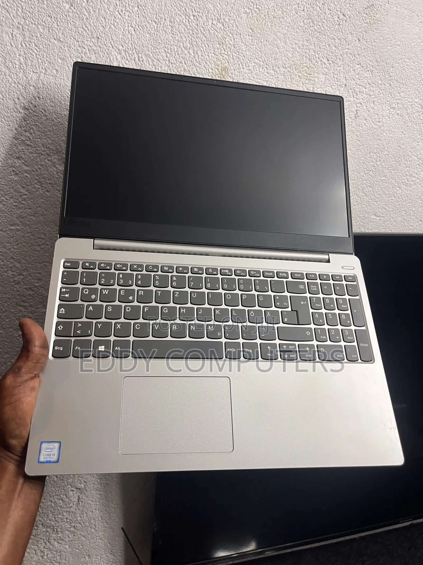 Laptop Lenovo IdeaPad 330S 8GB Intel Core i5 SSD 256GB