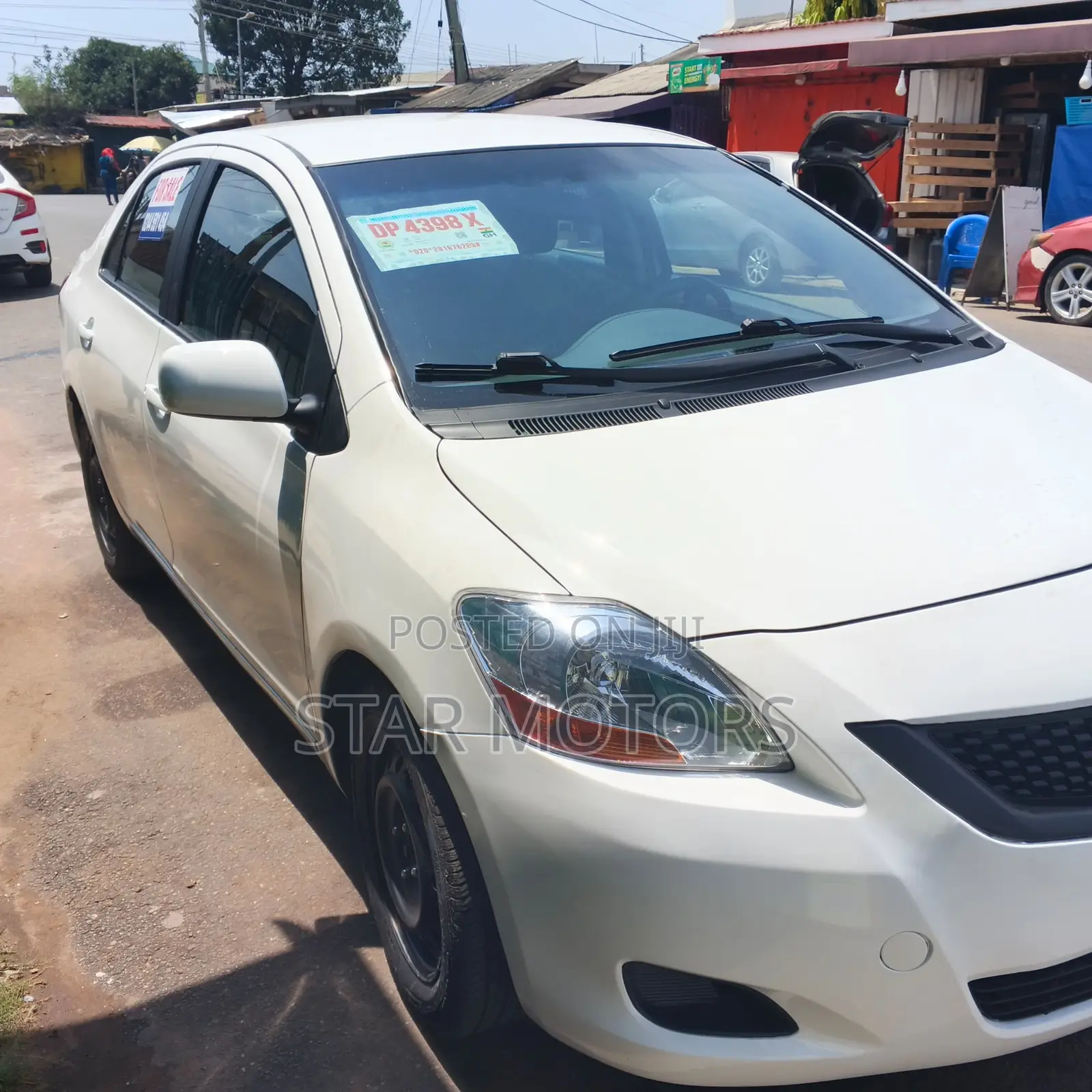 Toyota Yaris 2012 White