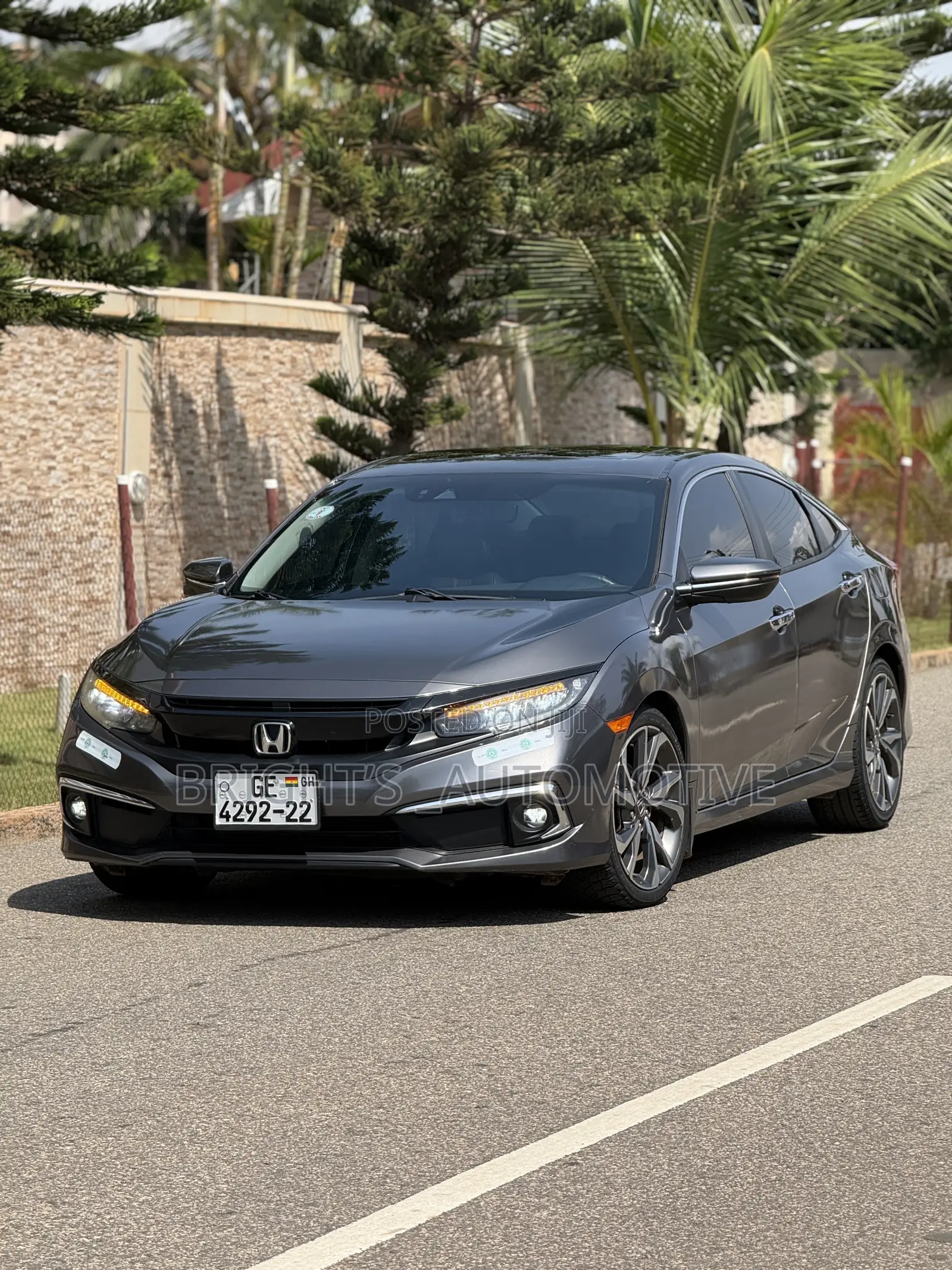 Honda Civic Touring Sedan 2020 Gray