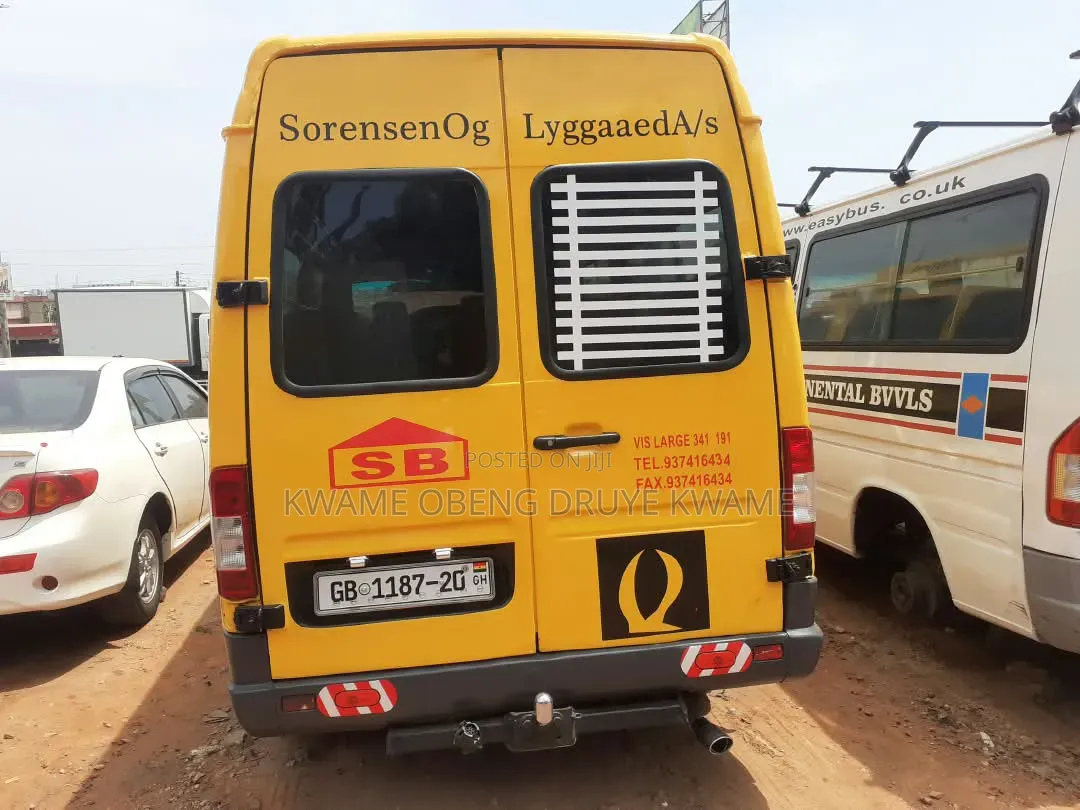 Mercedes-Benz Sprinter 2008 Yellow