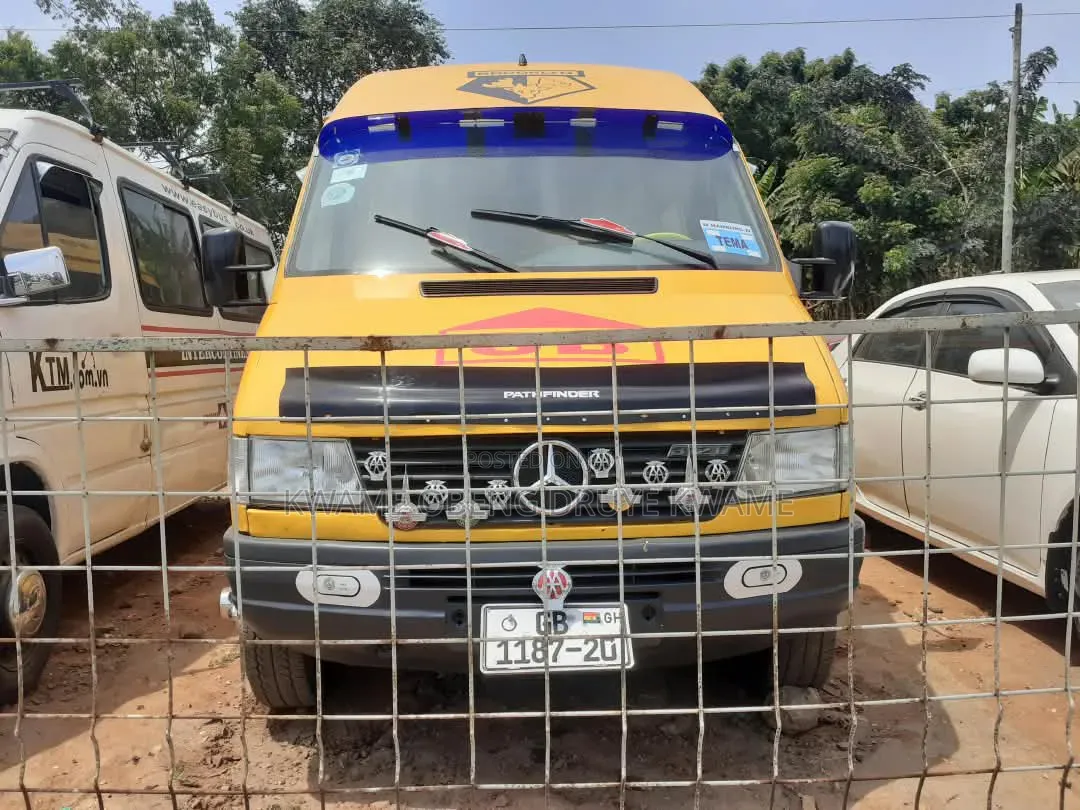 Mercedes-Benz Sprinter 2008 Yellow