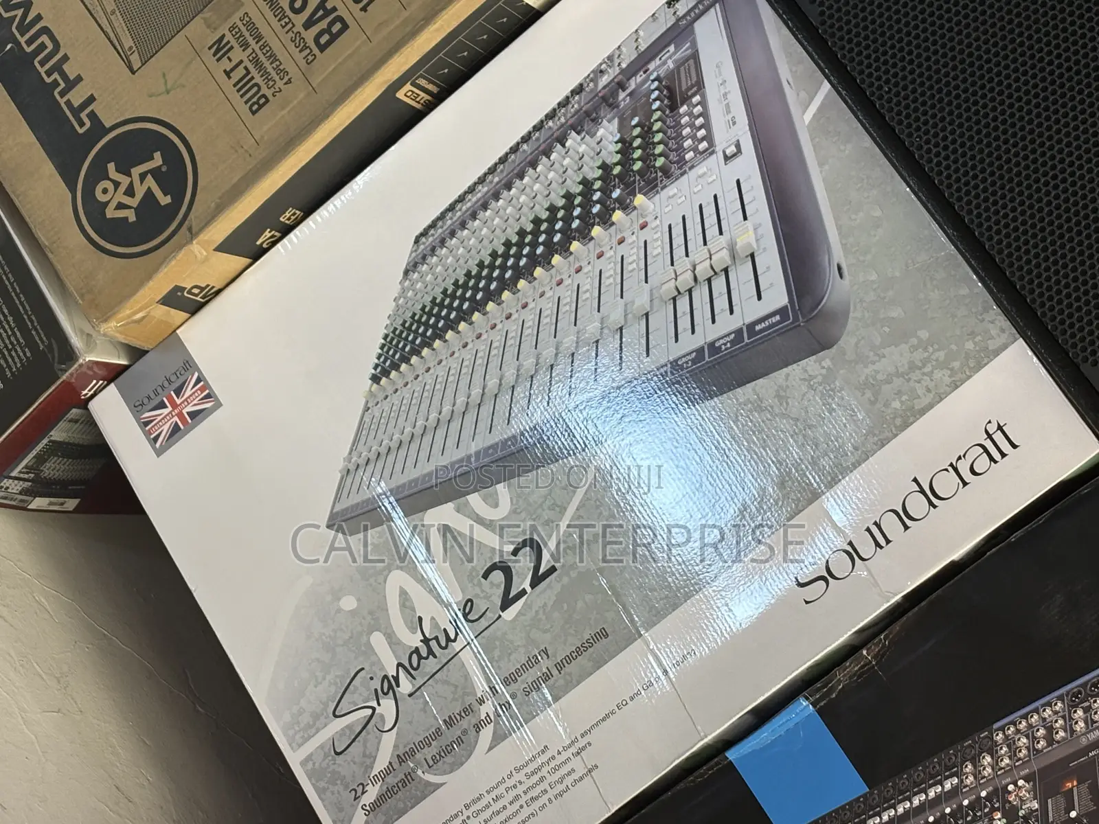 Soundcraft Signature 22 Analog Mixer