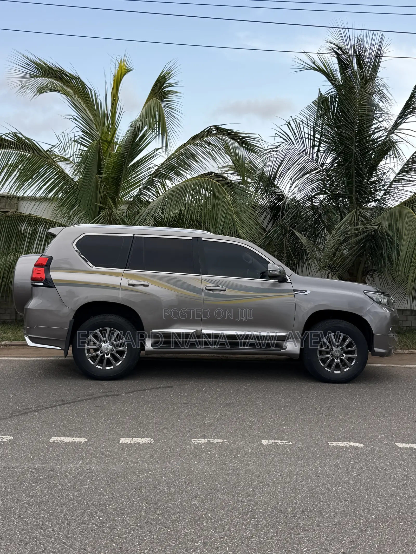 Toyota Land Cruiser Prado 2010 Brown