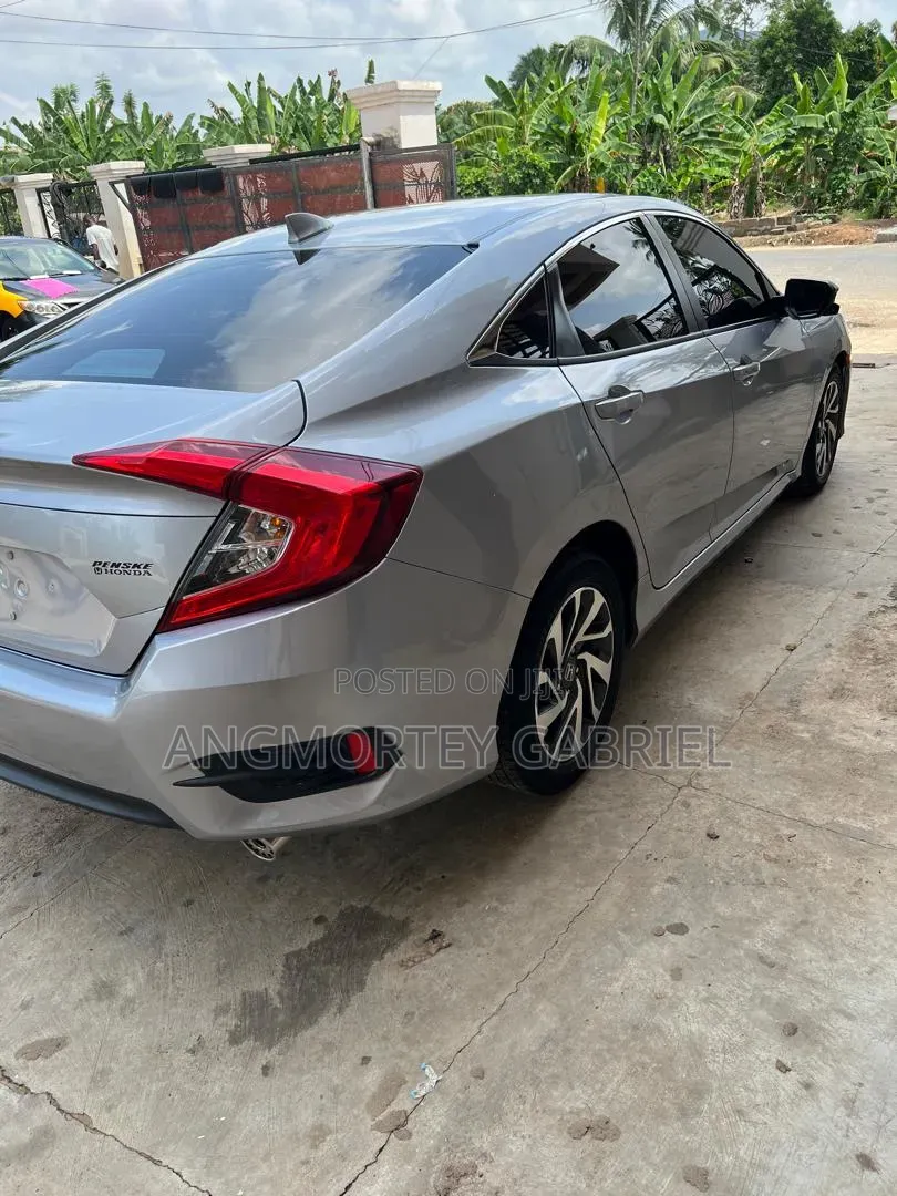 Honda Civic 2018 Silver