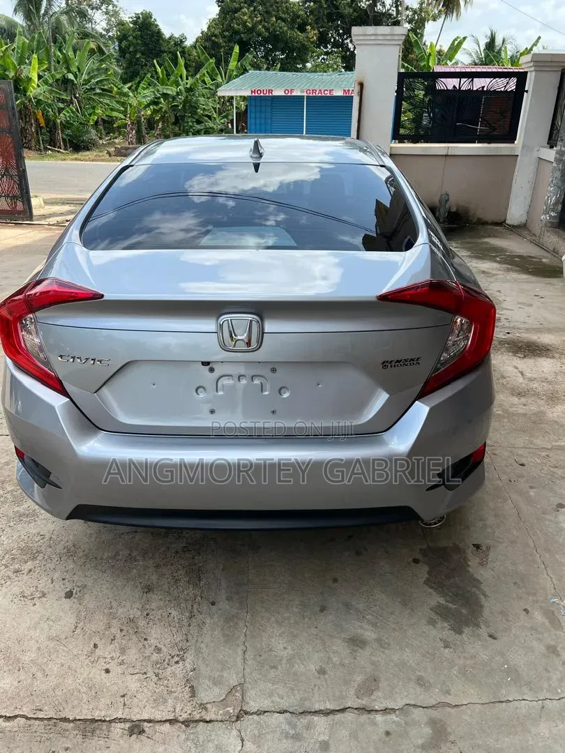 Honda Civic 2018 Silver