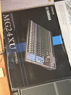 Yamaya Mg24xu Mixer Console