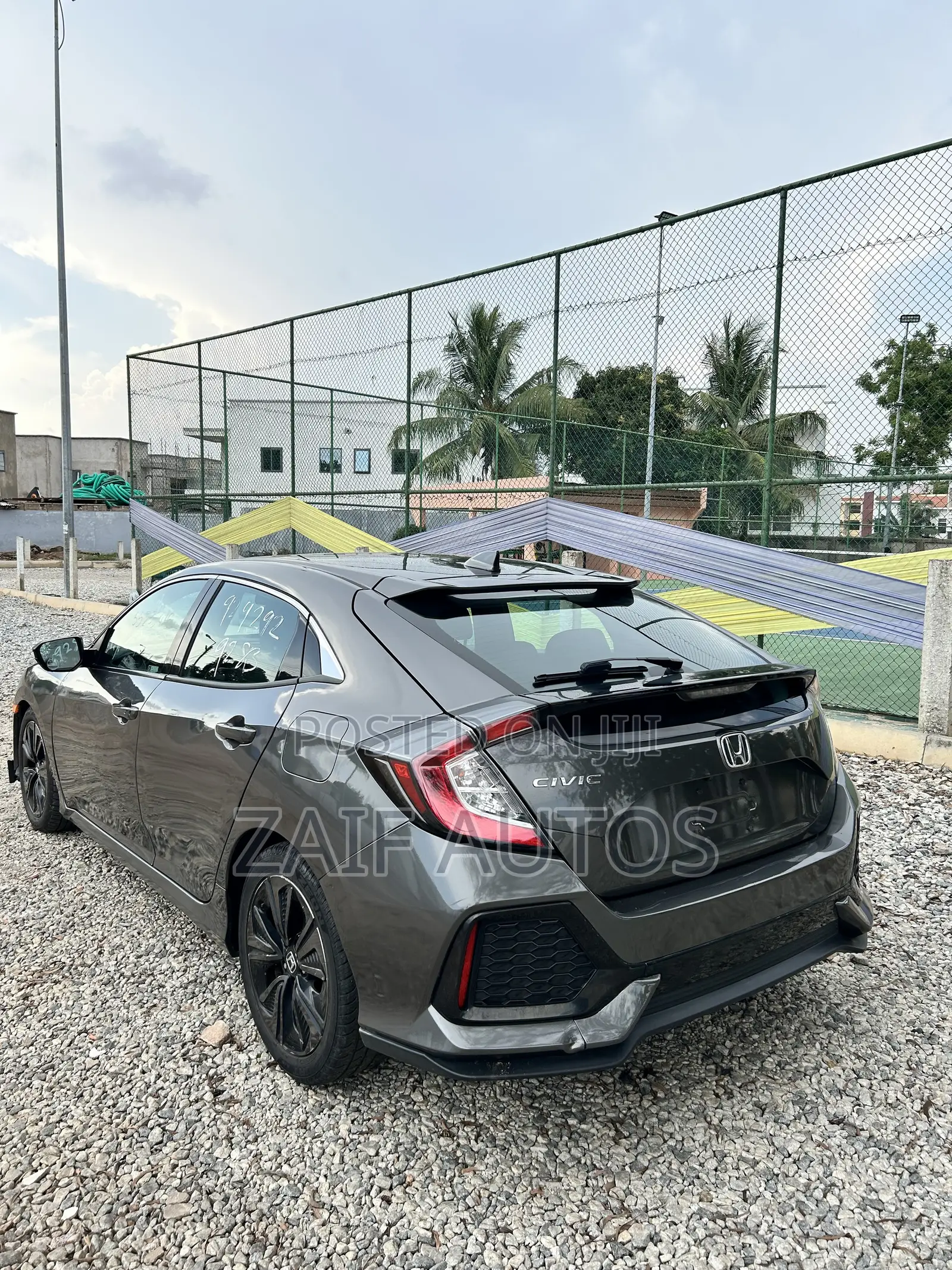 Honda Civic EX Hatchback 2019 Gray