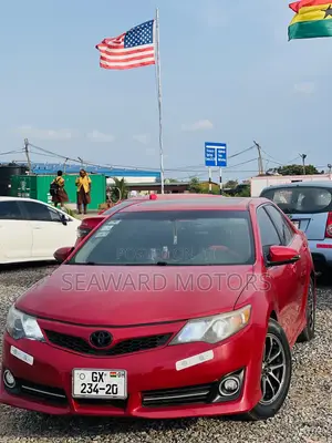 Toyota Camry SE 4dr Sedan (2.5L 4cyl 6A) 2014 Red