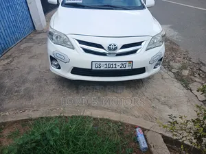 Toyota Corolla L 4dr Sedan (1.8L 4cyl 5M) 2013 White