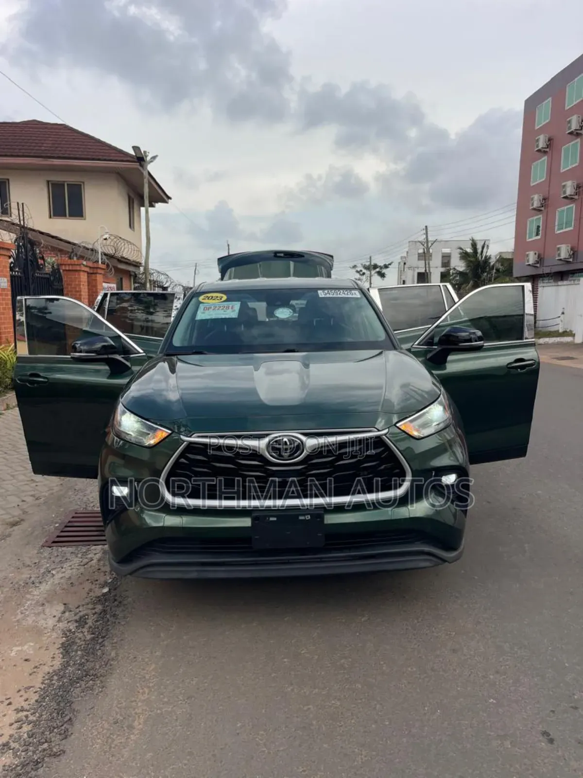 Toyota Highlander LE AWD 2023 Green