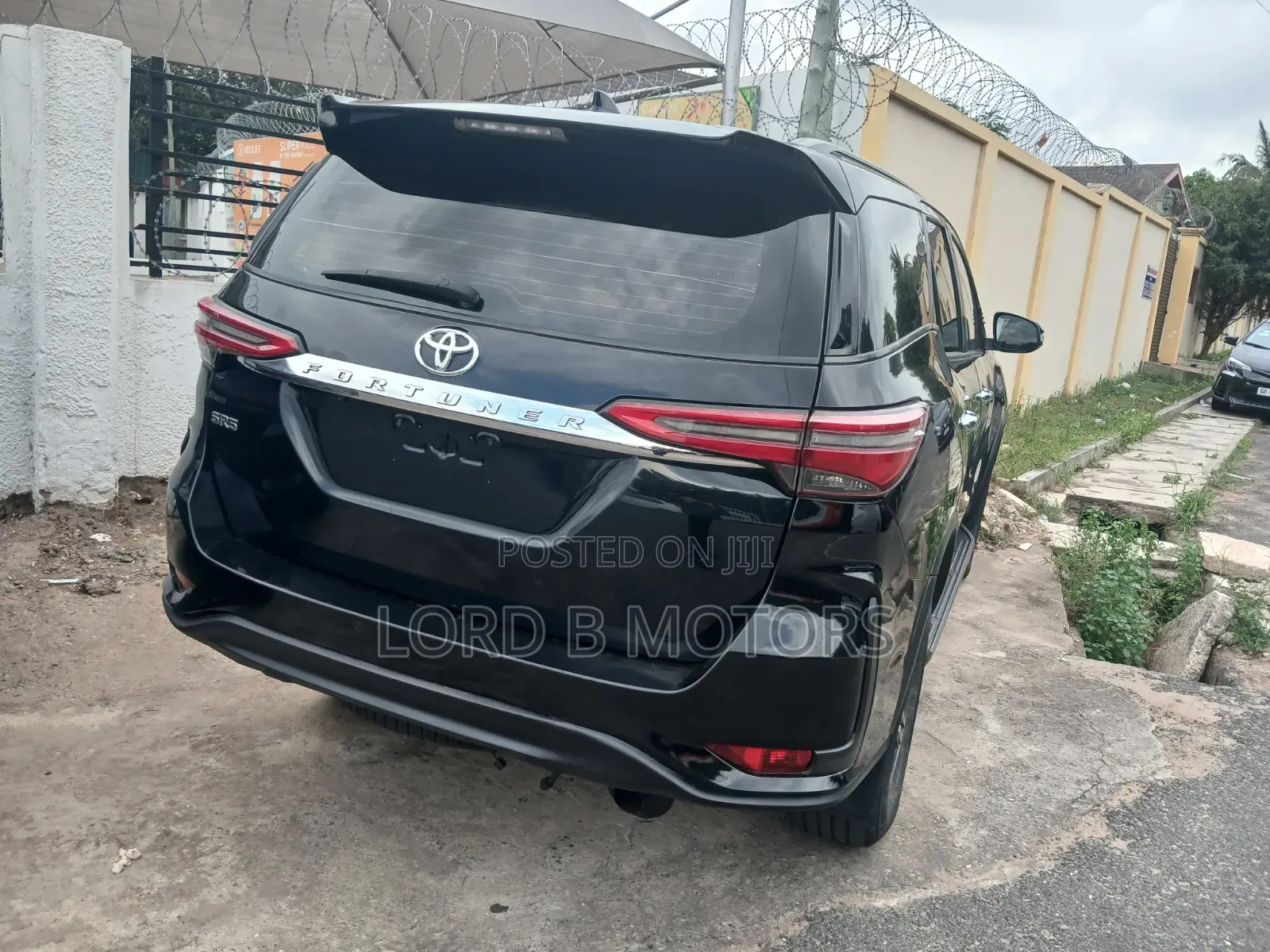 Toyota Fortuner 2020 Black