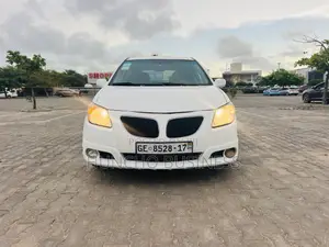 Pontiac Vibe 2008 White