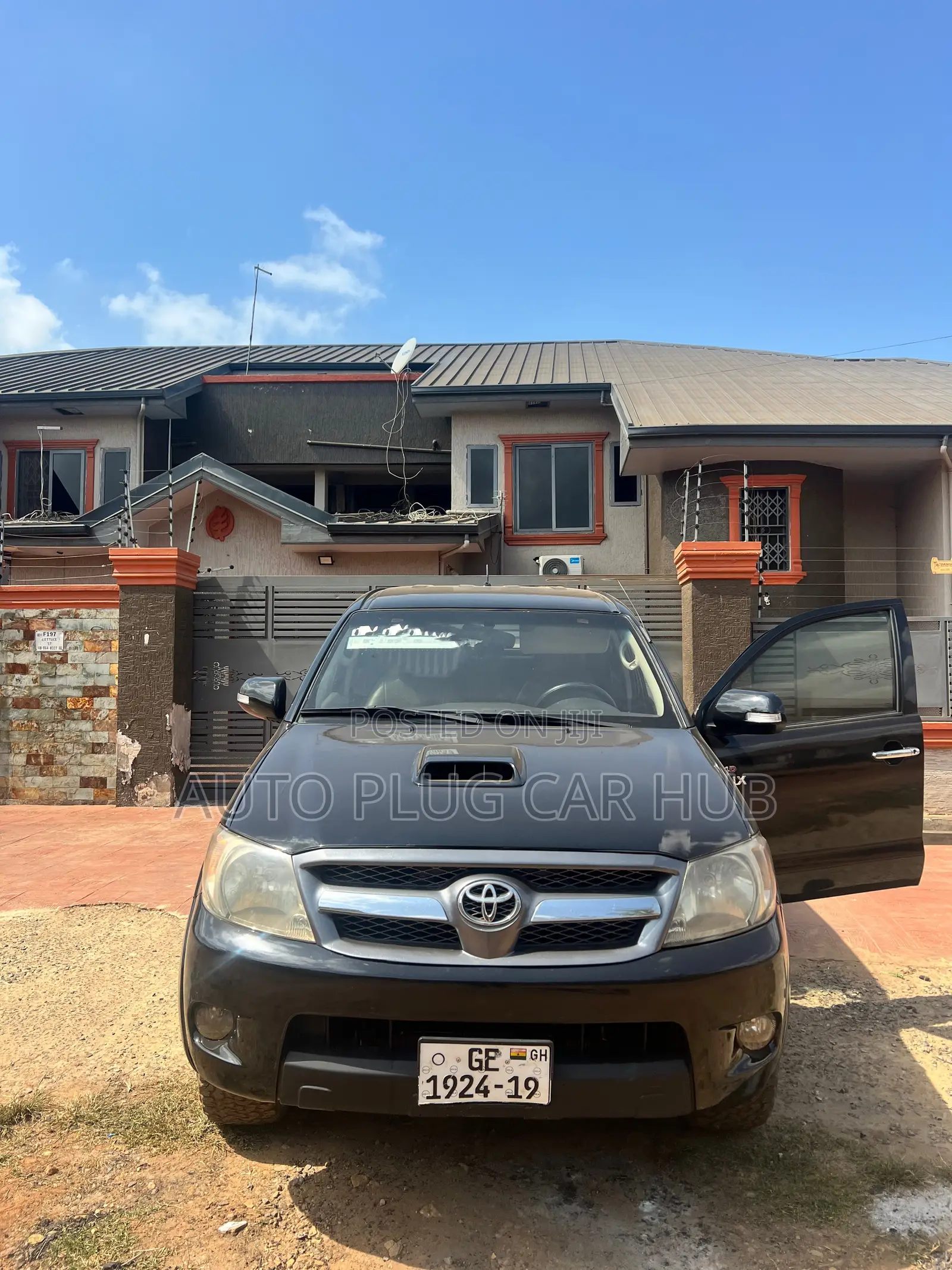 Toyota Hilux 2012 Black