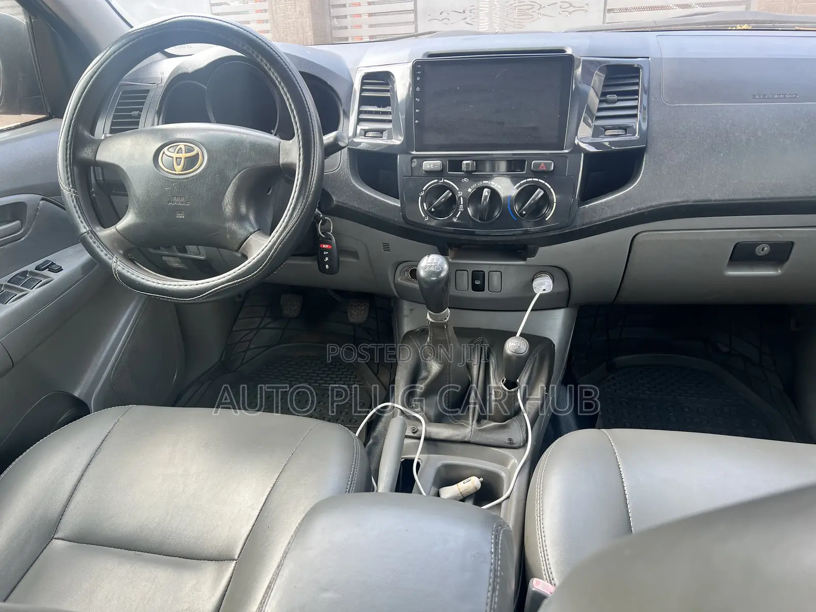 Toyota Hilux 2012 Black