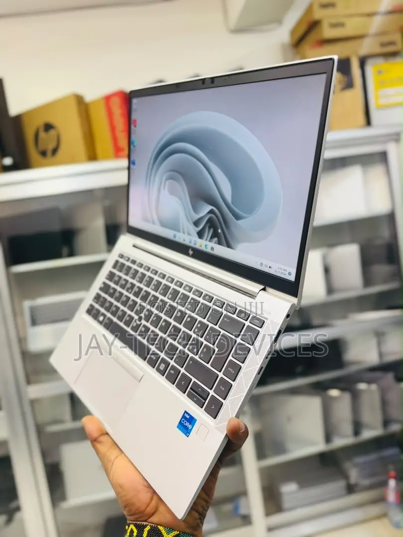 New Laptop HP EliteBook 840 G8 16GB Intel Core i7 SSD 512GB