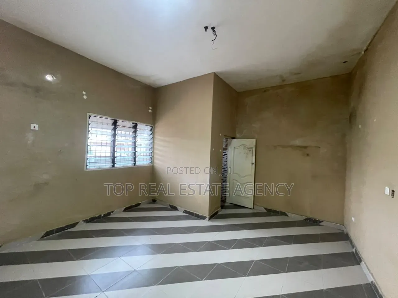 1bdrm Apartment in Awoshie Anyaa School, Baah Yard for rent