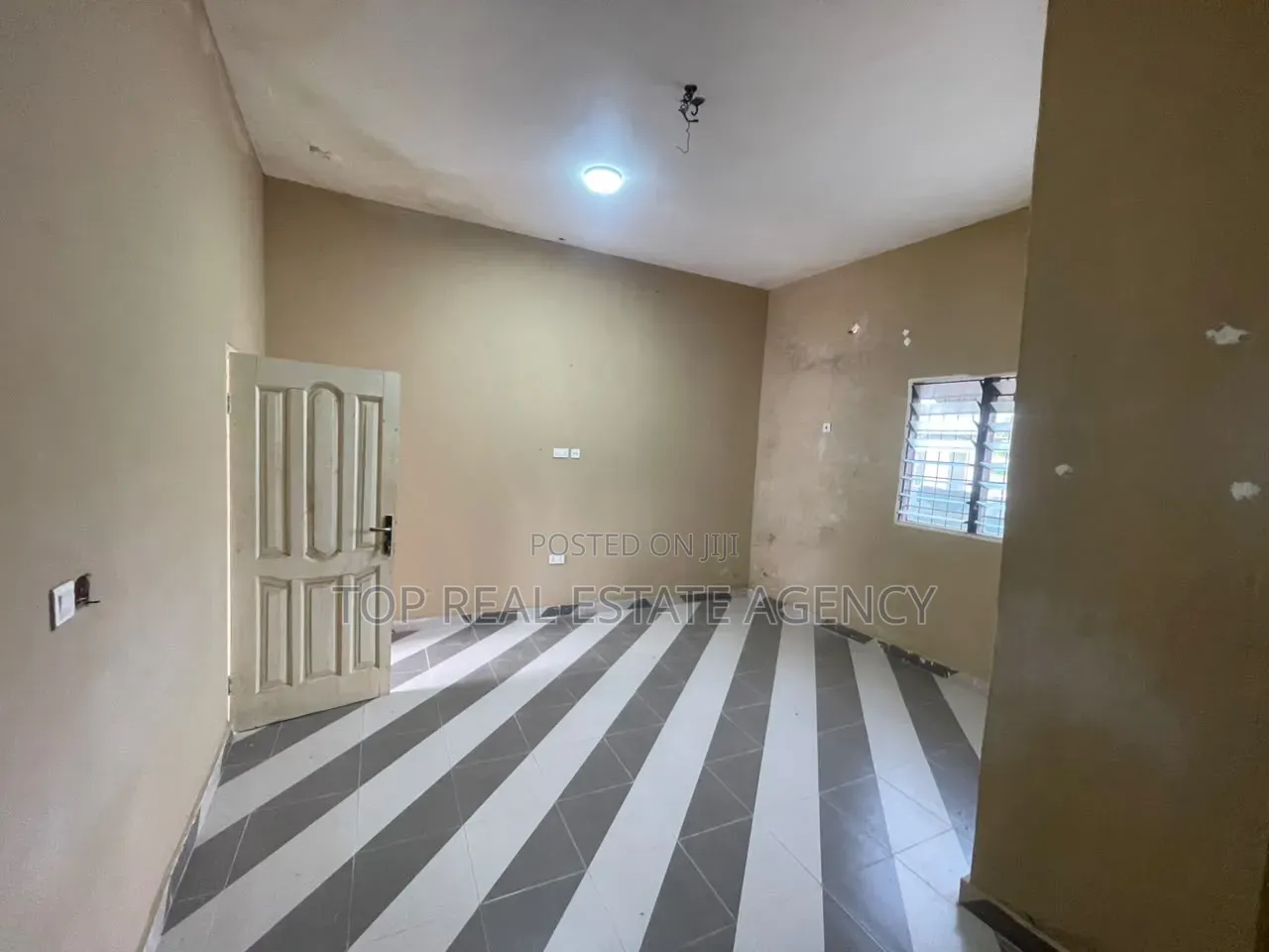 1bdrm Apartment in Awoshie Anyaa School, Baah Yard for rent