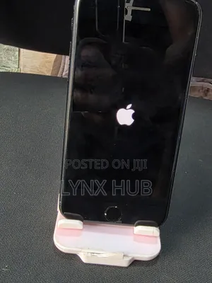 Apple iPhone SE (2020) 64 GB Black