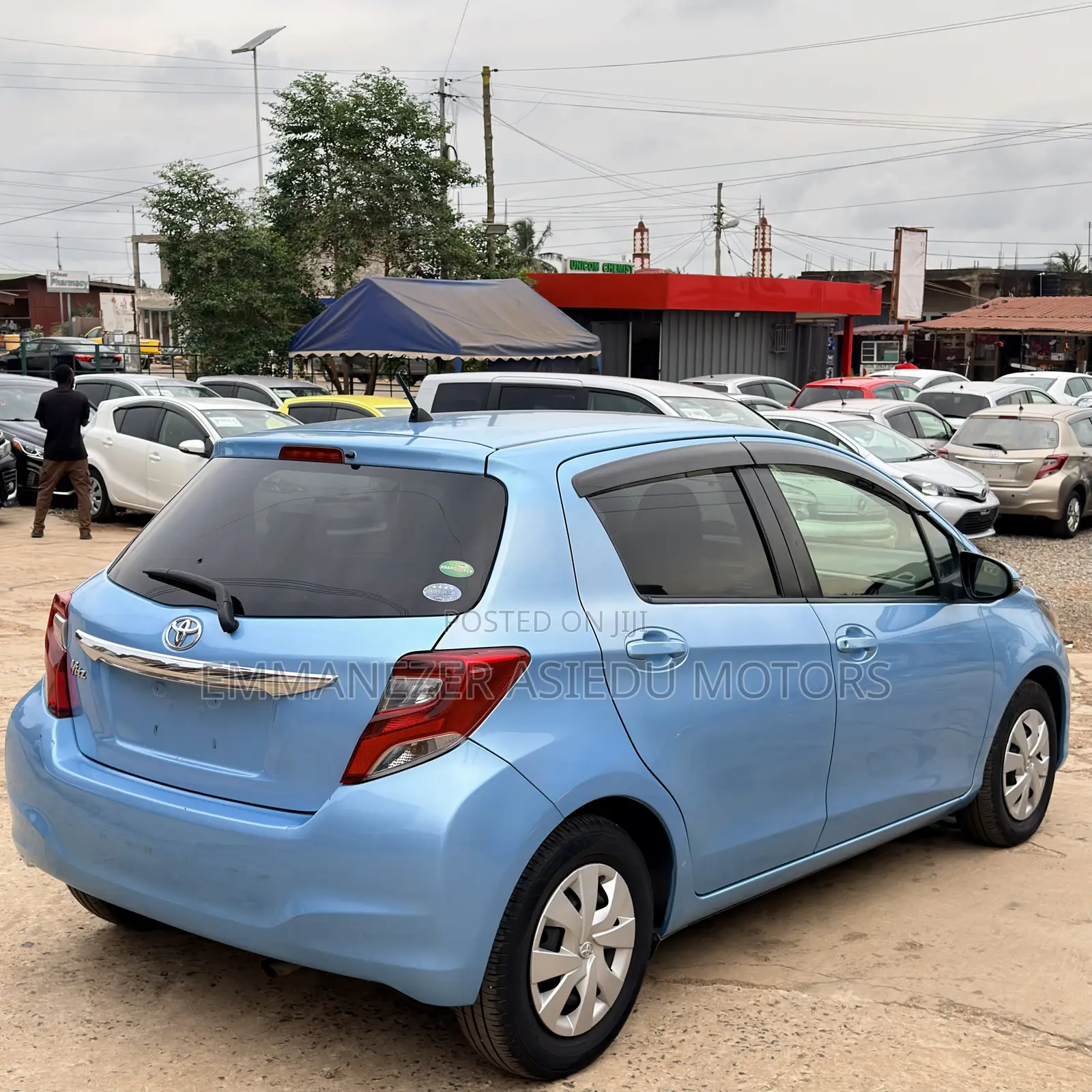 Toyota Vitz 1.3 FWD 5dr 2015 Blue