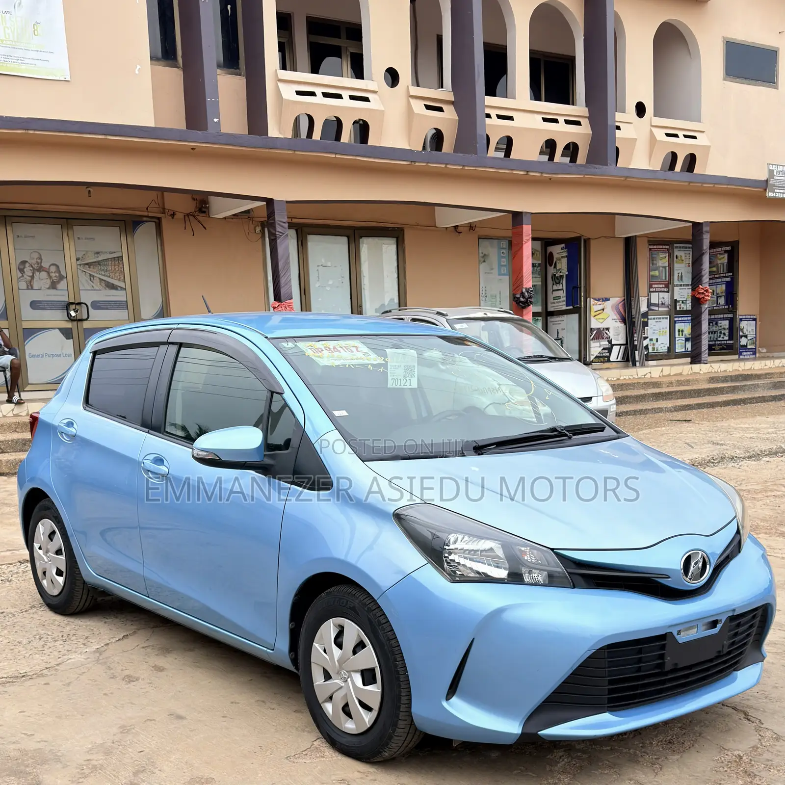 Toyota Vitz 1.3 FWD 5dr 2015 Blue