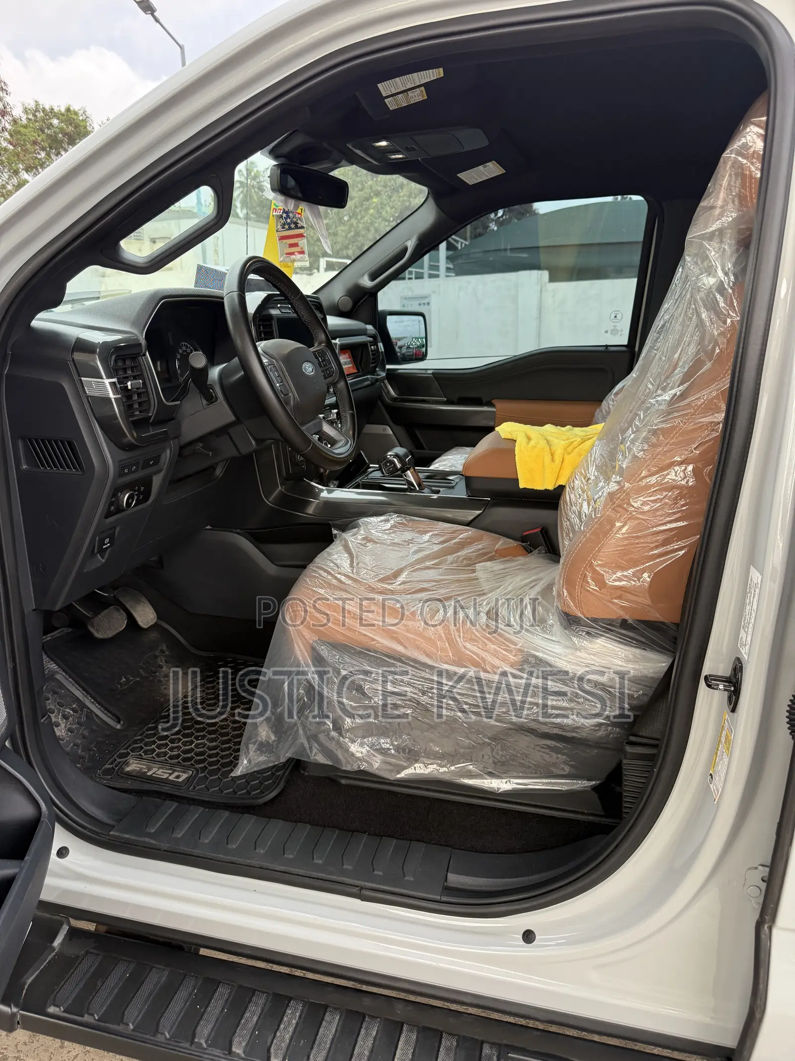Ford F-150 XLT 2023 Gray
