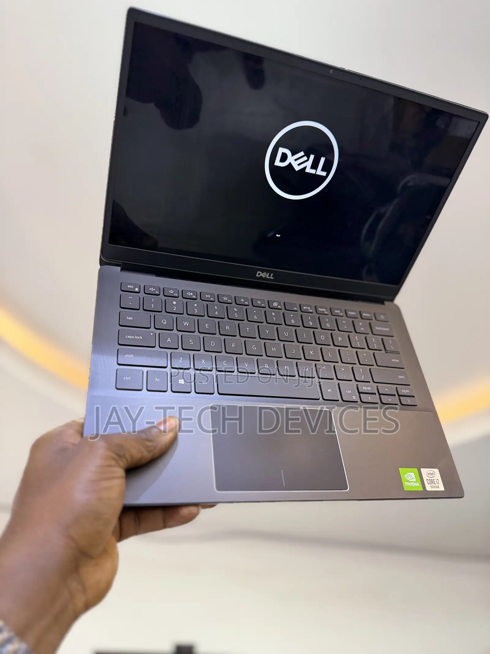 Laptop Dell Vostro 13 5300 8GB Intel Core i7 SSD 256GB
