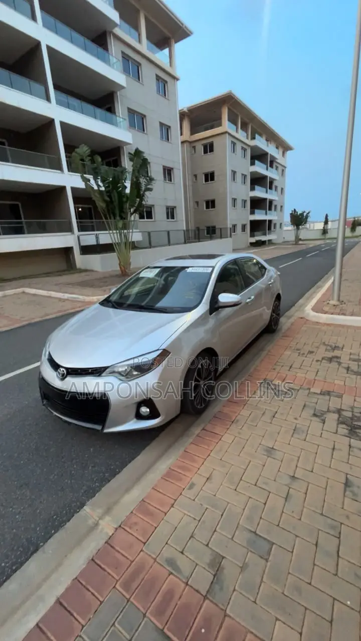Toyota Corolla 2015 Gray
