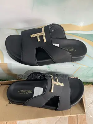Elegant Men’s Slippers for Modern Gentlemen