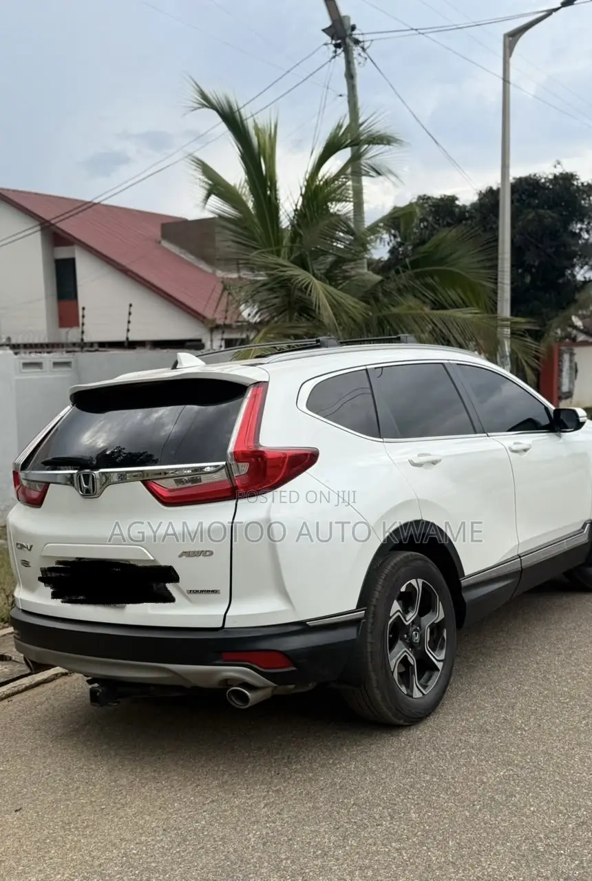 Honda CR-V Touring AWD 2018 White