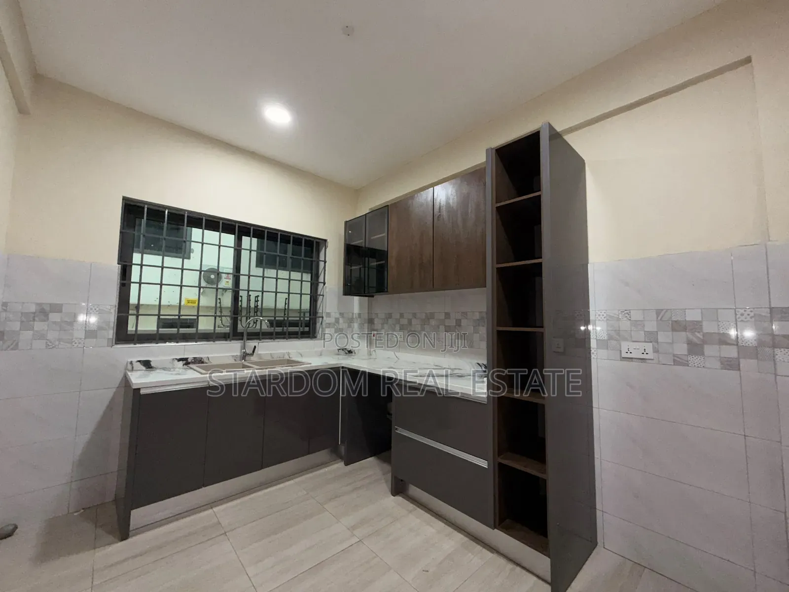 3bdrm Apartment in Ashaley Botwe, Nmai-Dzorn for rent