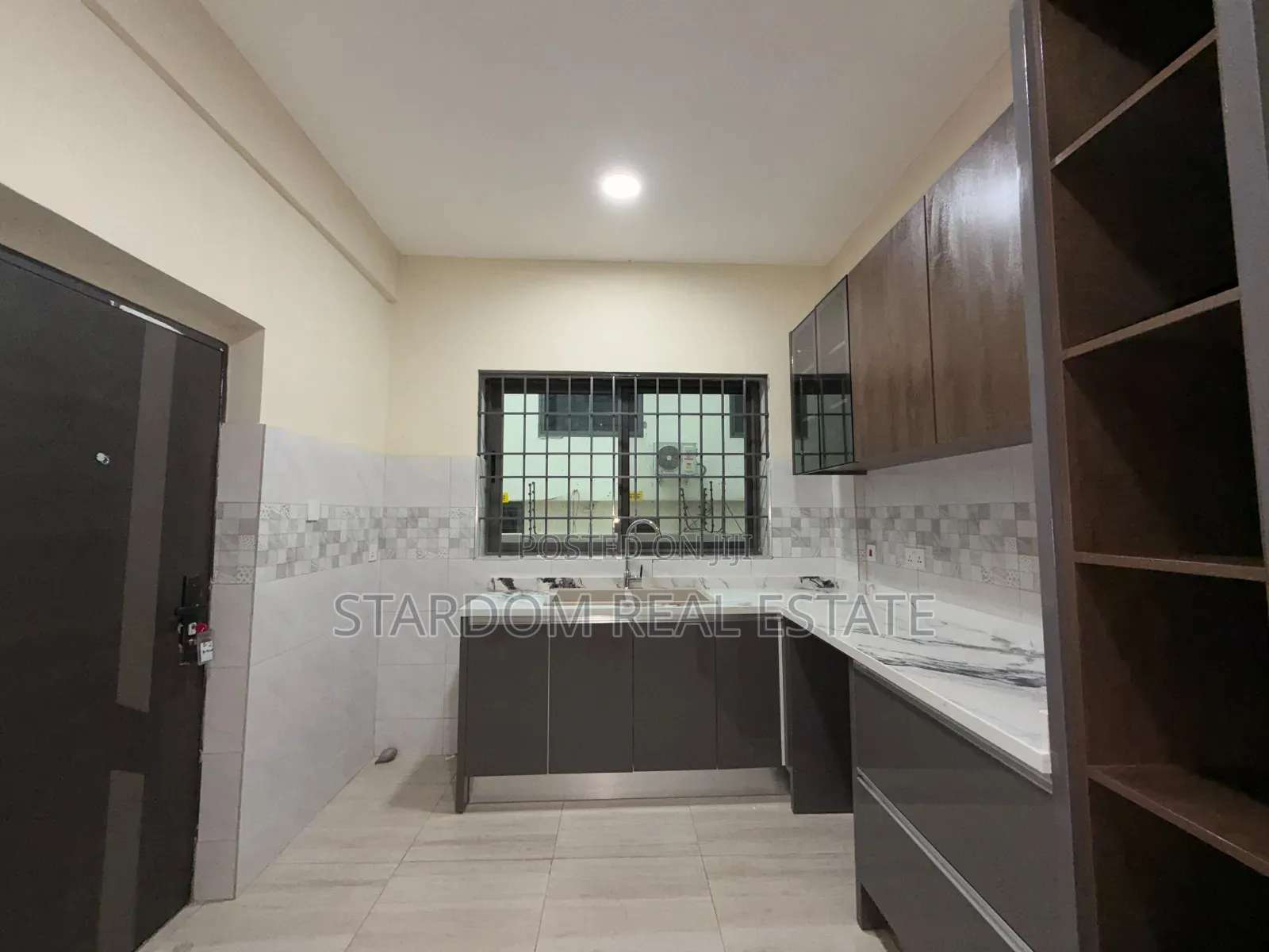 3bdrm Apartment in Ashaley Botwe, Nmai-Dzorn for rent
